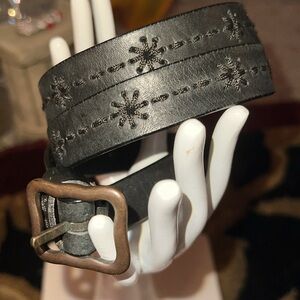 DOCKERS Women’s Vintage Black Floral Embroidery Stitching Leather Belt Medium